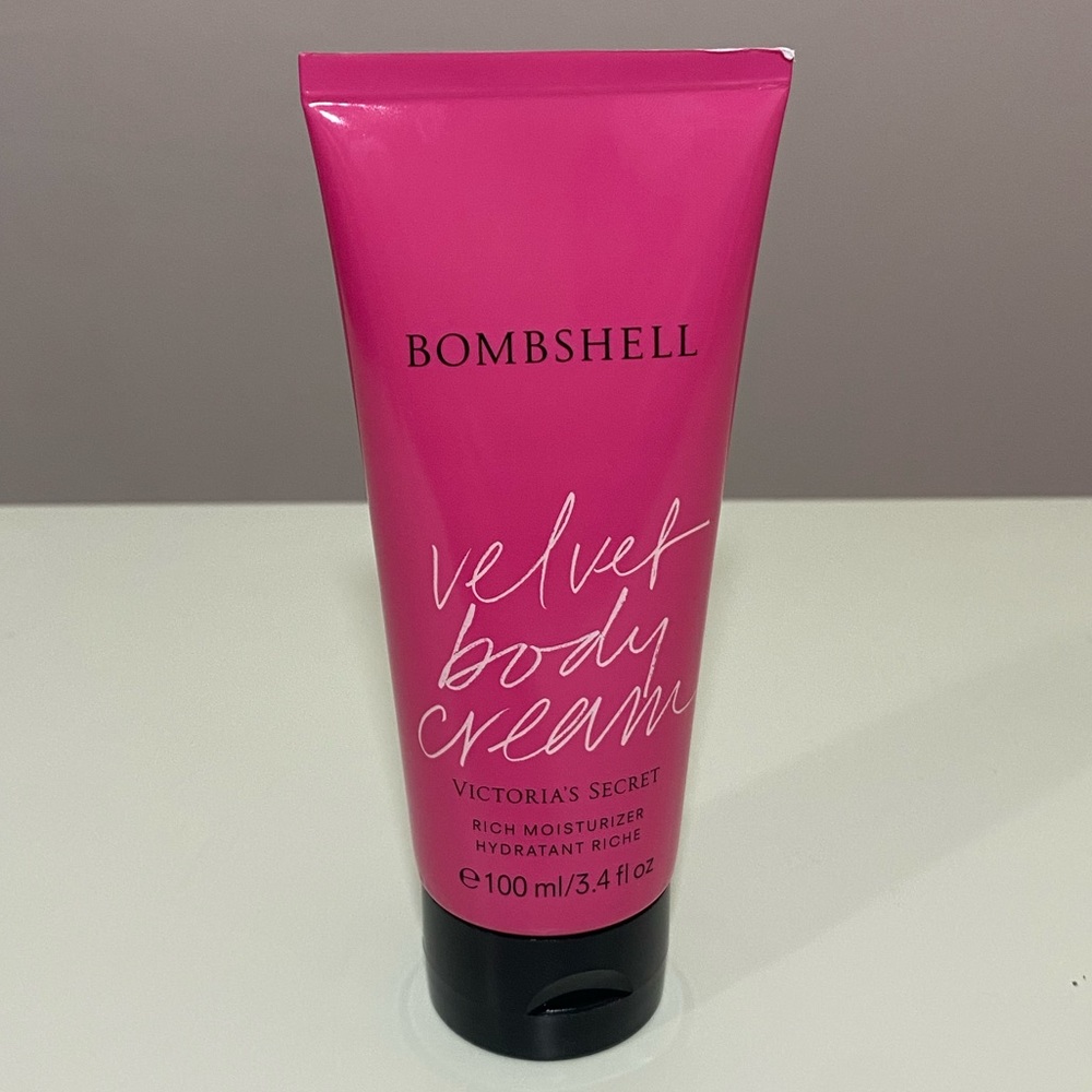 Victoria’s Secret Bombshell Velvet Body Cream
